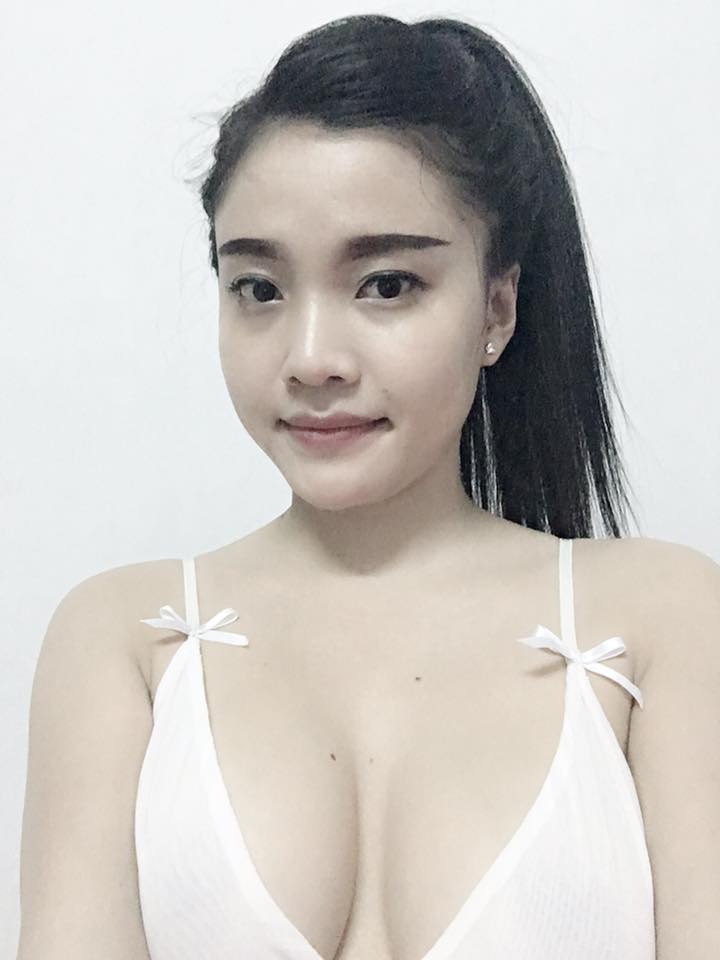 St. Lam Hang and the moments of showing off hot full breasts