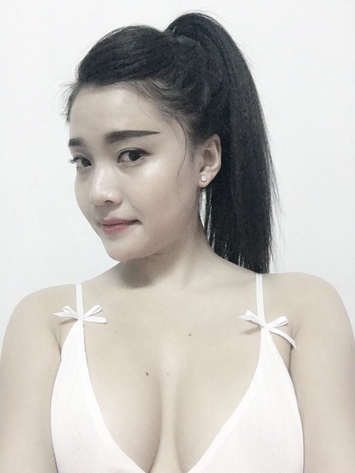 St. Lam Hang and the moments of showing off hot full breasts